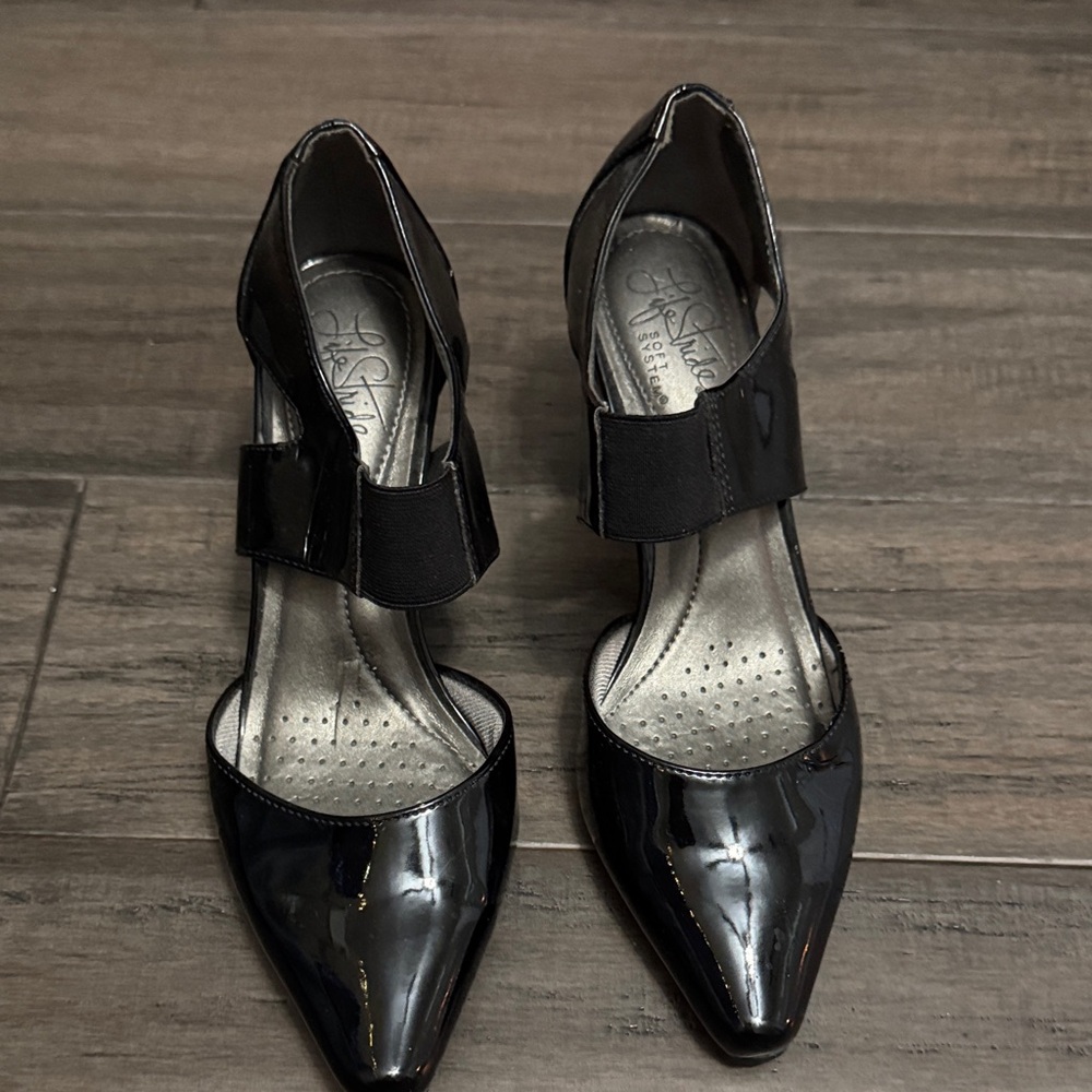 Life Stride Black Patent Heels